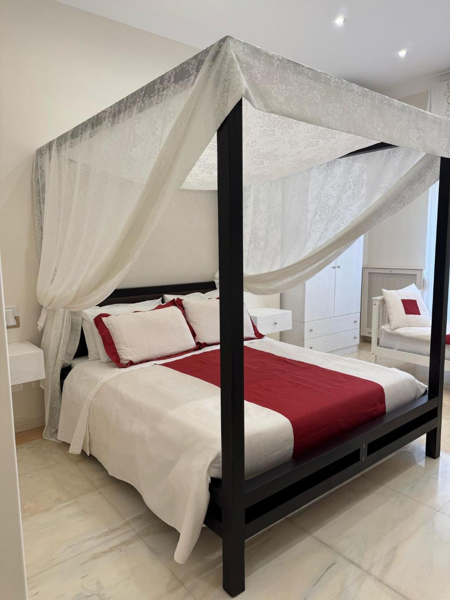 Hotel Bernini House Naples Extérieur photo