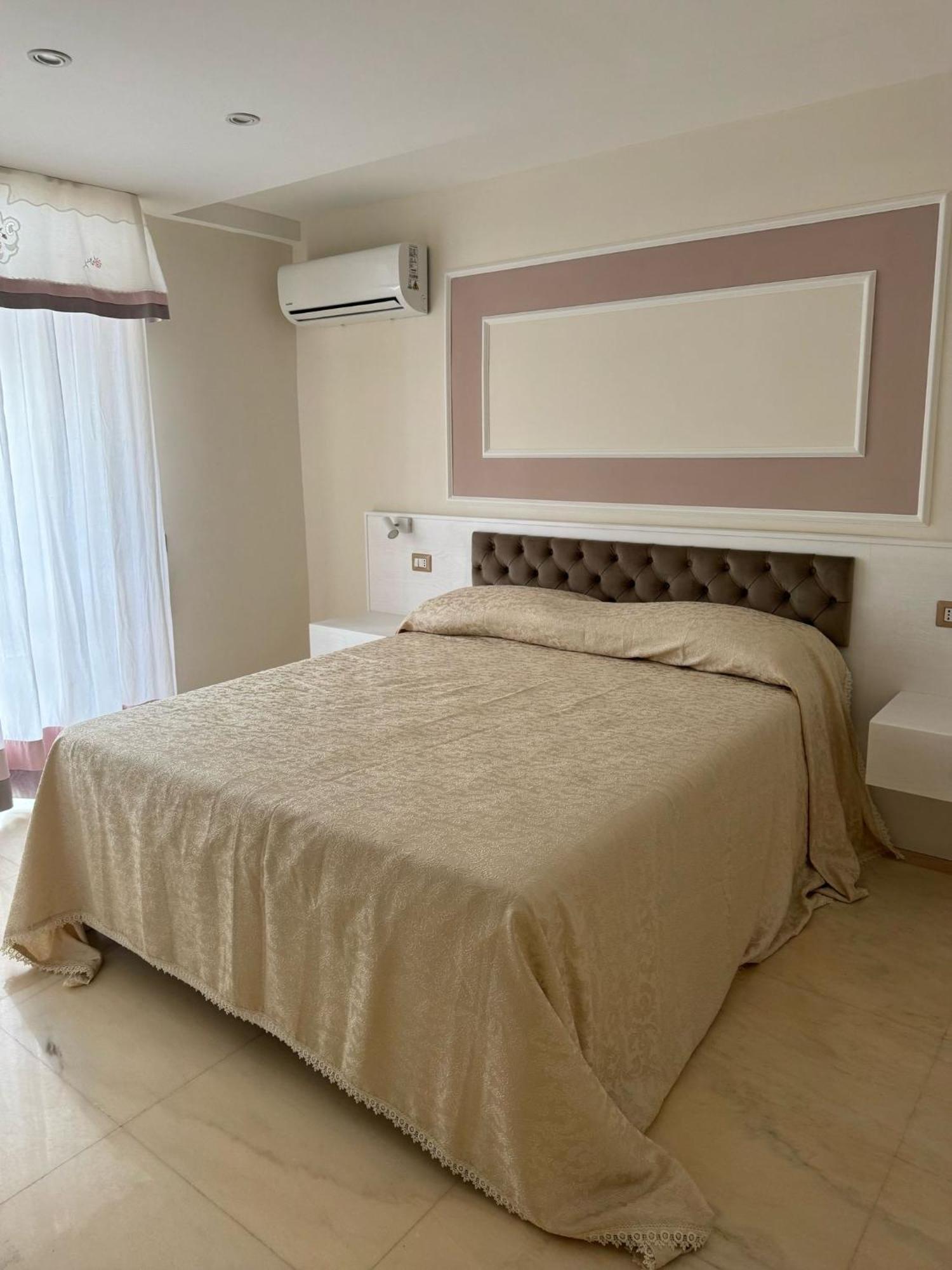 Hotel Bernini House Naples Extérieur photo